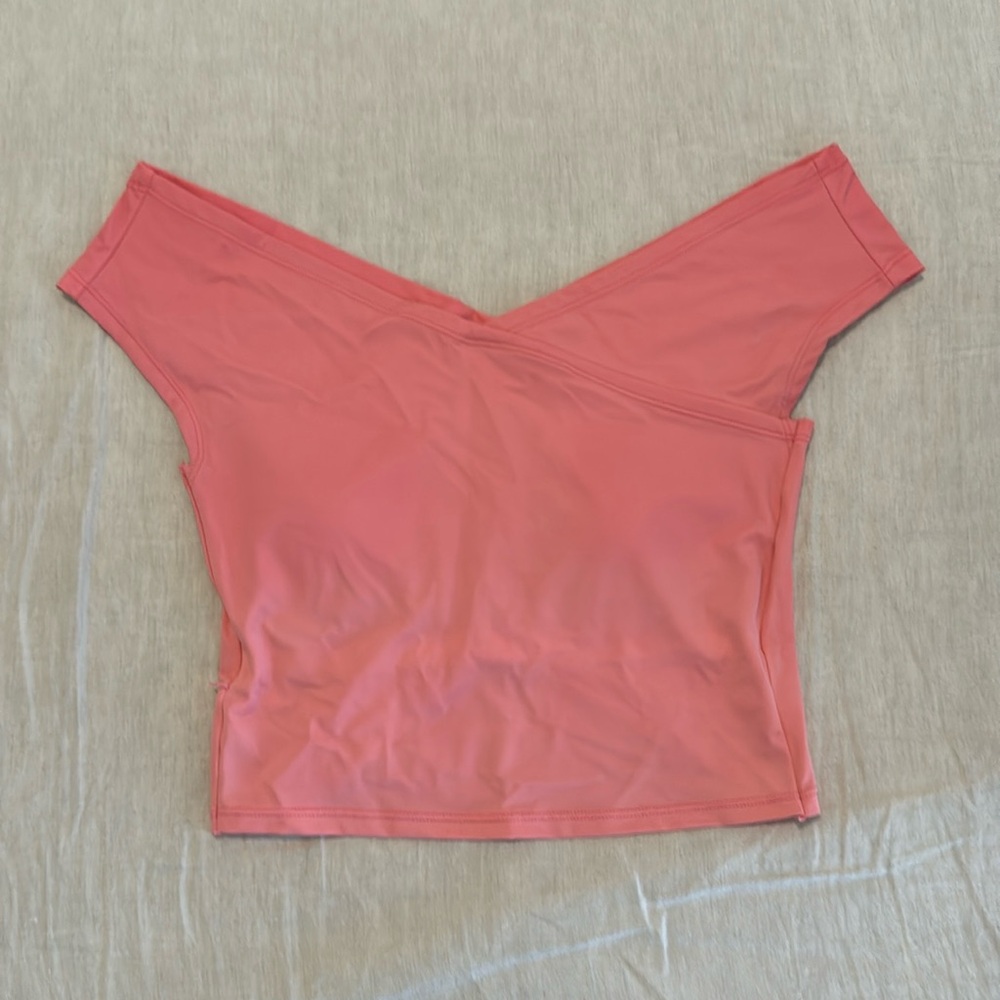 Kortni Jeane swim top size medium